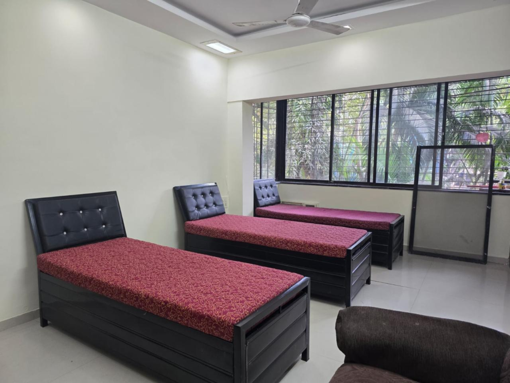 Girls PG JB nagar Andheri East near Metro.