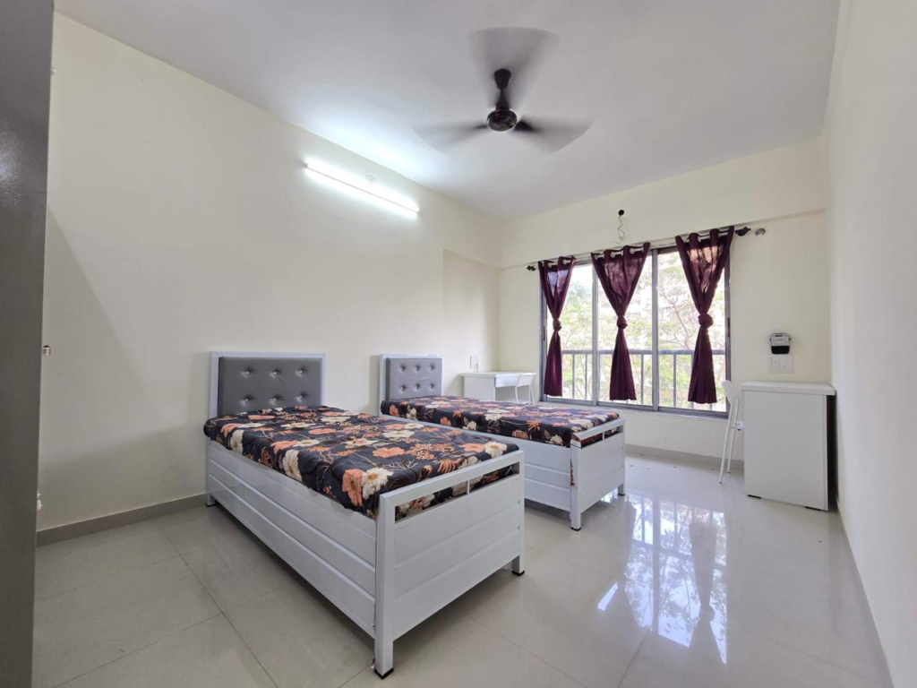 Girls PG Kalpvruksh Vile Parle West