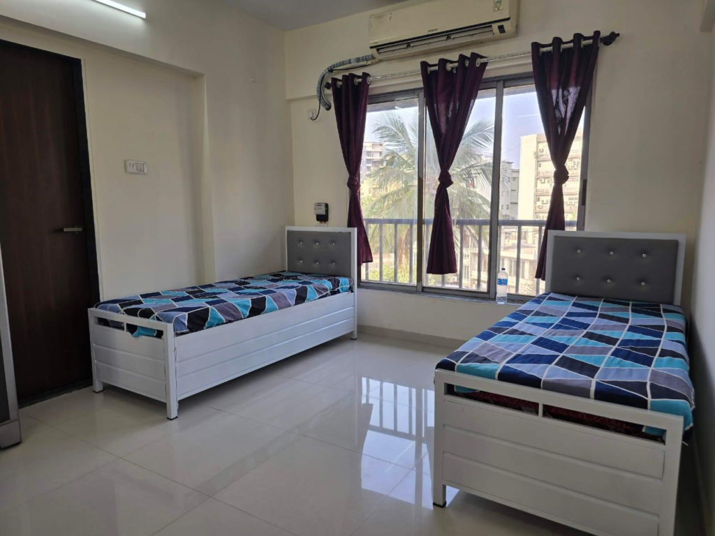 Girls PG Kalpvruksh Vile Parle West