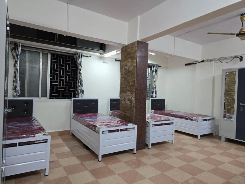Boys Paying Guest Available in Mahakali Caves Road Andheri East.