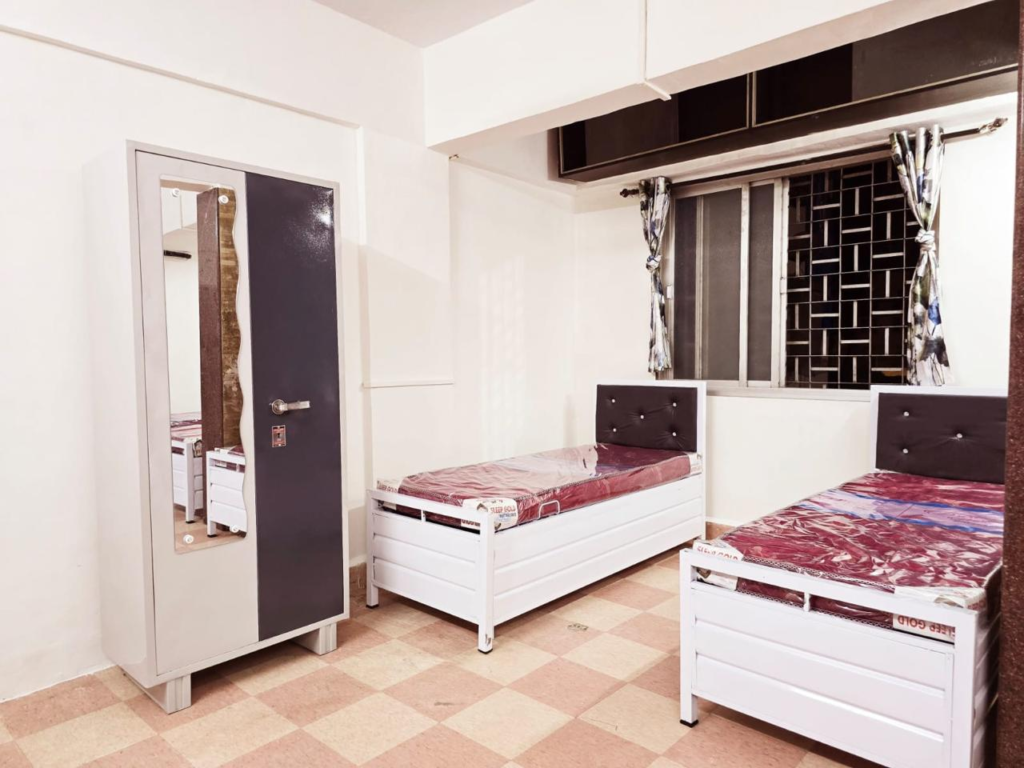 Boys Paying Guest Available in Mahakali Caves Road Andheri East.