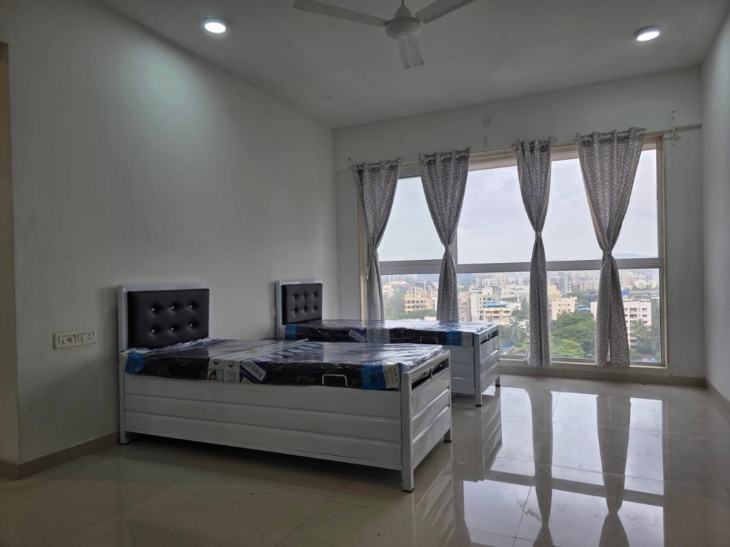 GIRLS Paying Guest Available in 1102 Vkg Chakala